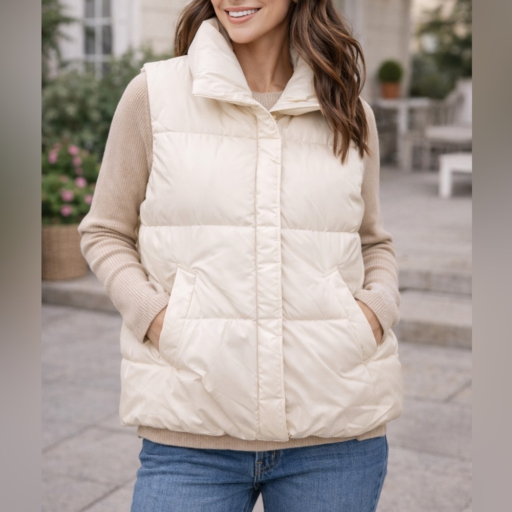 Cream Puffer Vest Quilted Sleeveless Jacket Pockets Cozy Winter Layer Size 2XL